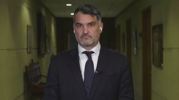 Senador Javier Macaya en el Congreso