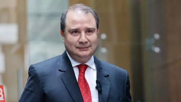 Director del Servicio Nacional de Migraciones, Frank Sauerbaum en un punto de prensa