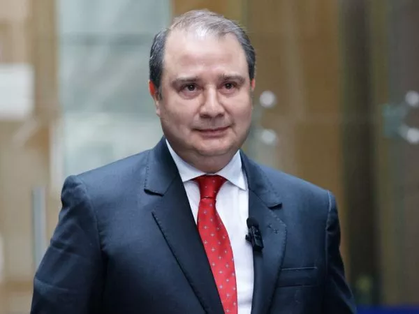 Director del Servicio Nacional de Migraciones, Frank Sauerbaum en un punto de prensa