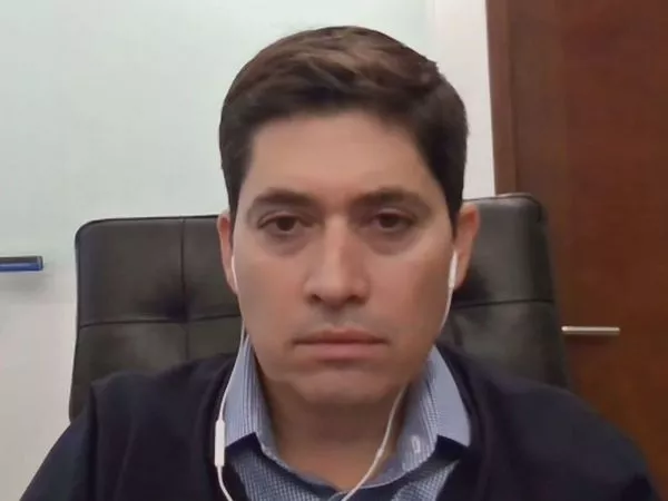 “No hay que normalizar, hay que tomar acciones”: experto por caída de la economía chilena