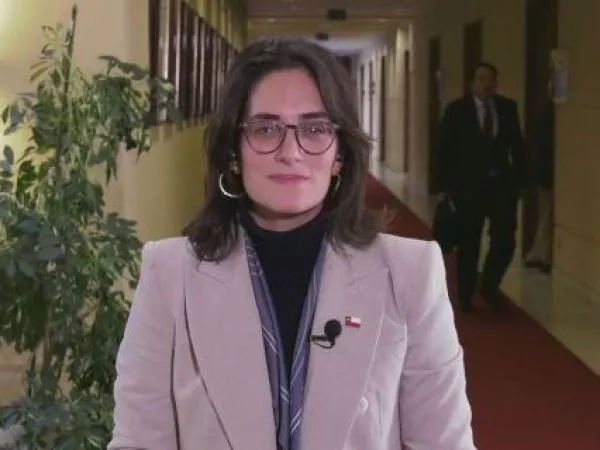 Ministra Wulf bono de $30 mil por hijo