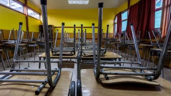 Las 33 comunas con clases suspendidas este martes 21 de julio