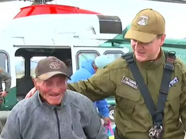 El completo trabajo para salvar a Gustavo, hombre de 98 años aislado tras sistema frontal