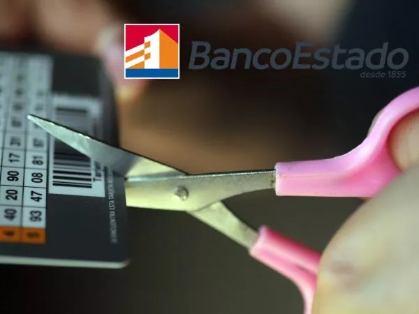 Tarjeta de coordenadas y logo del BancoEstado