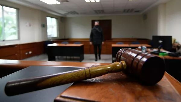 Martillo de un Juez en el Poder Judicial