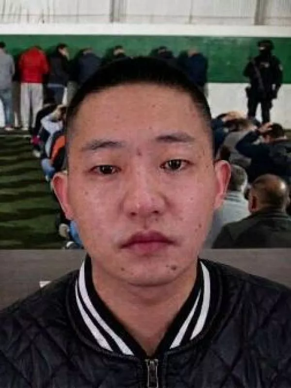 Gendarmería descubre a otro reo de la mafia china portando cocaína: pagará 1 UTM