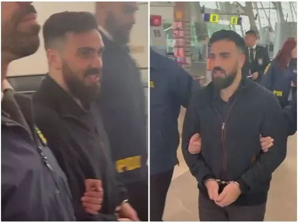 Sin declaraciones: Martín de los Santos llegó al aeropuerto de Santiago