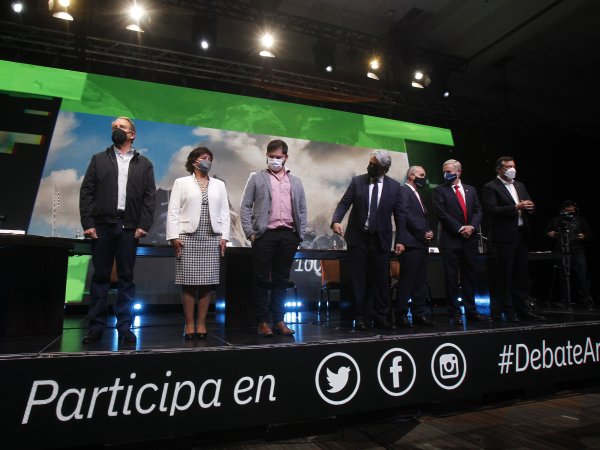 Galería: Candidatos se presentan en debate de la ARCHI