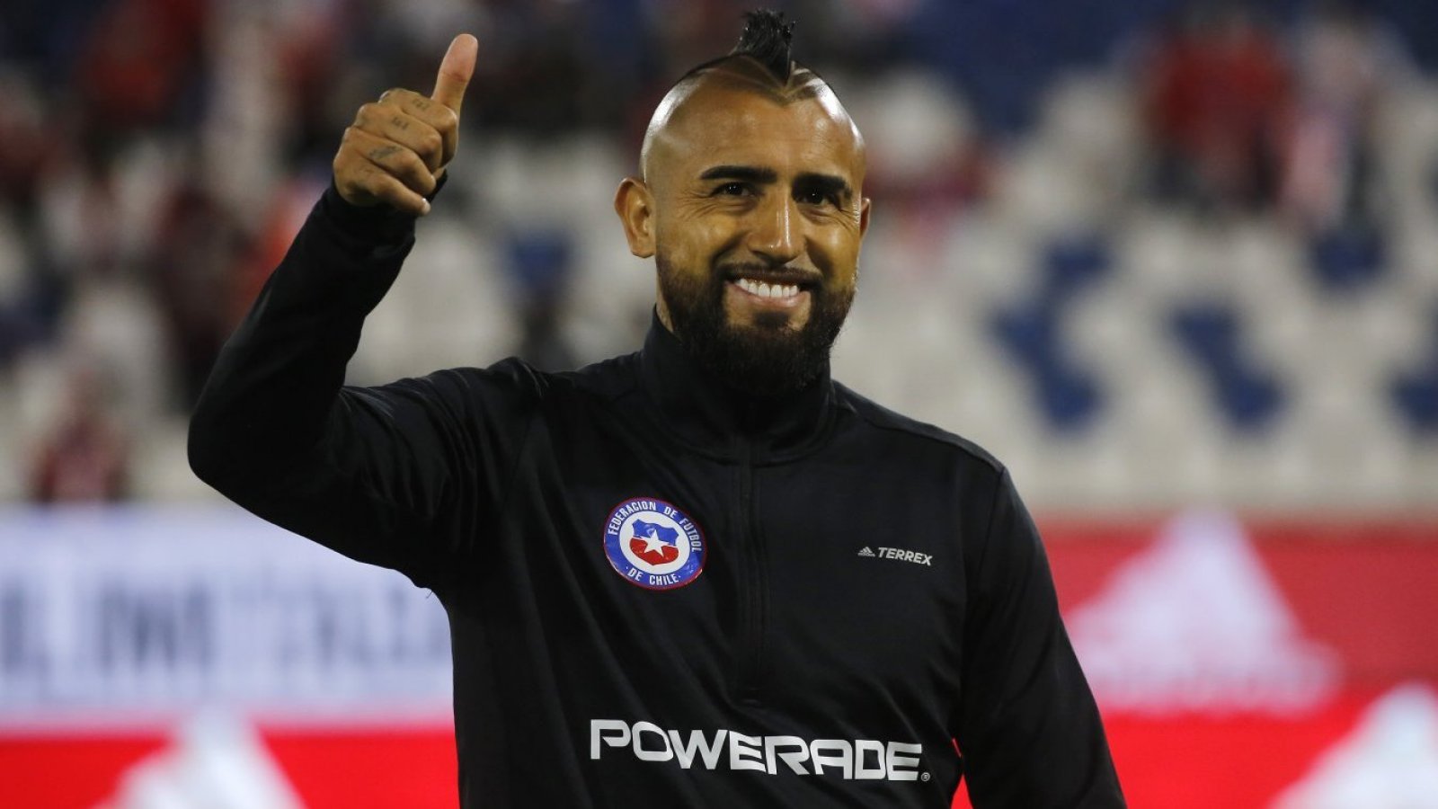 La reacción de Arturo Vidal en redes sociales tras victoria de Boric