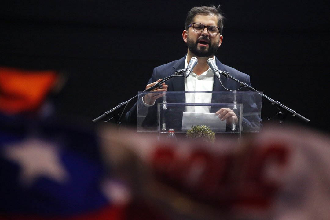 Gabriel Boric da su primer discurso como presidente electo.